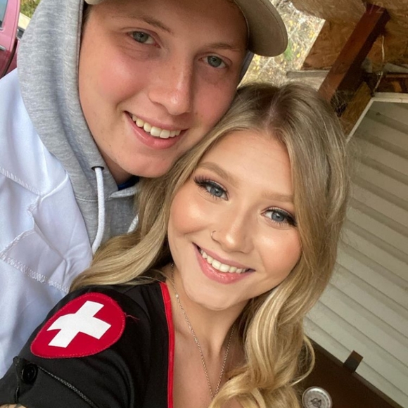 Meet your Posher, Jess - Picture 5 of 8